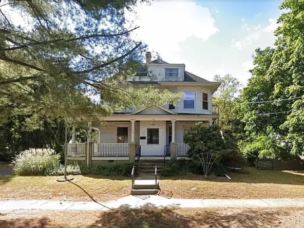 110 University Blvd student rental img